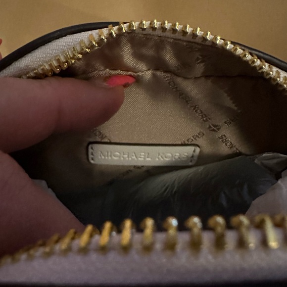 Michael Kors Crossbody for sale! New! - Picture 5 of 6